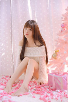 越跳衣服越少的舞蹈视频